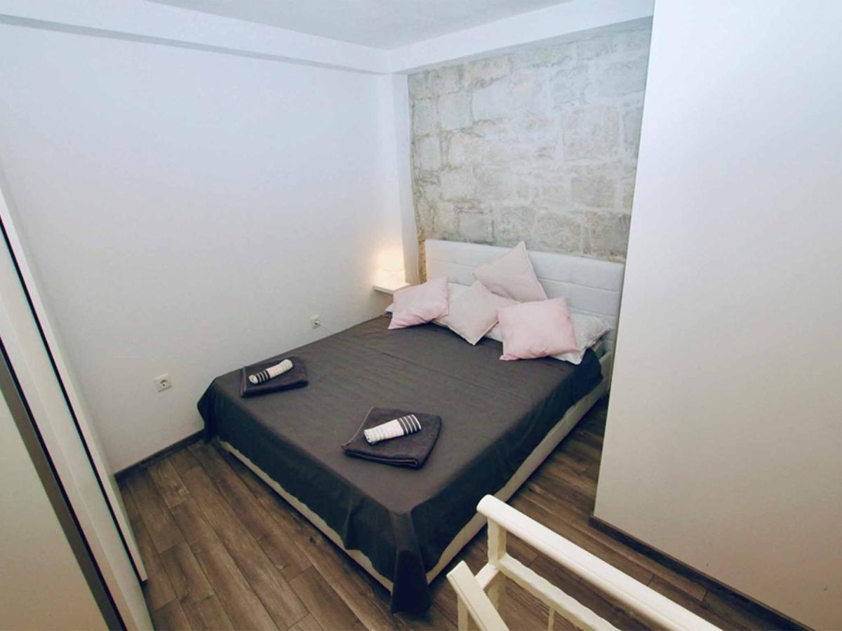 Dalmatian White Shell Apartment Kastela Ngoại thất bức ảnh